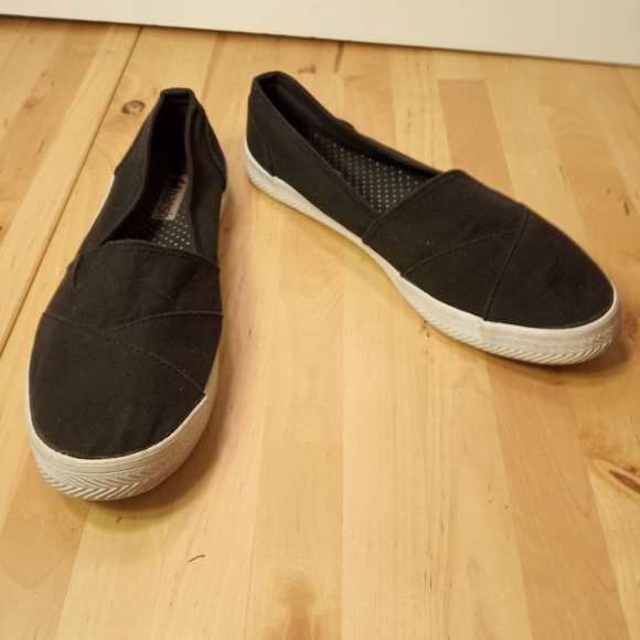 HARSH Slip On Flats Women's Size 9.5 - Picture 1 of 8